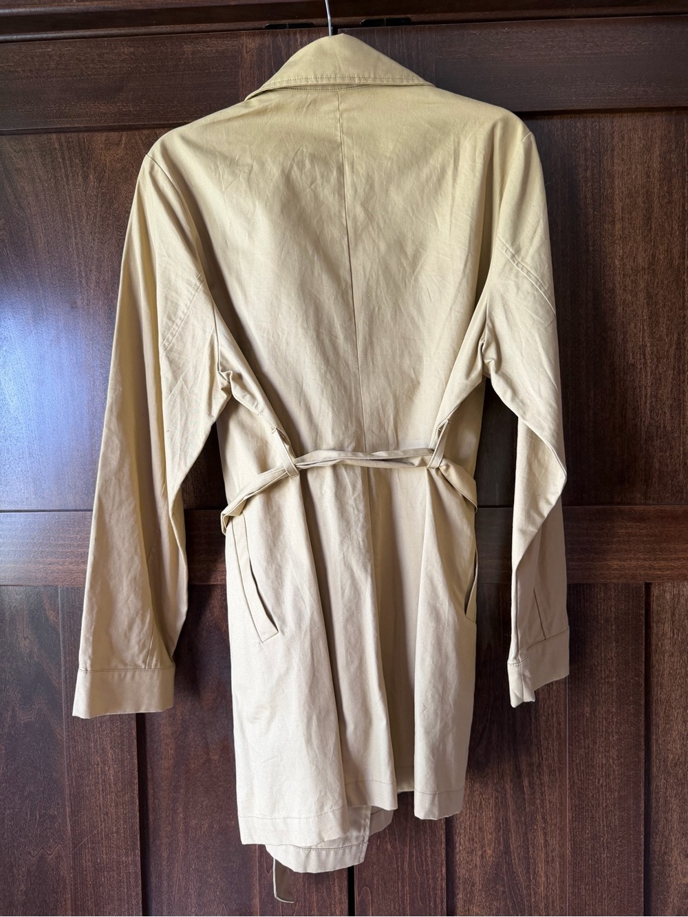 Classic Double-Breasted Trench Coat in Light Tan - Picture 2 of 3